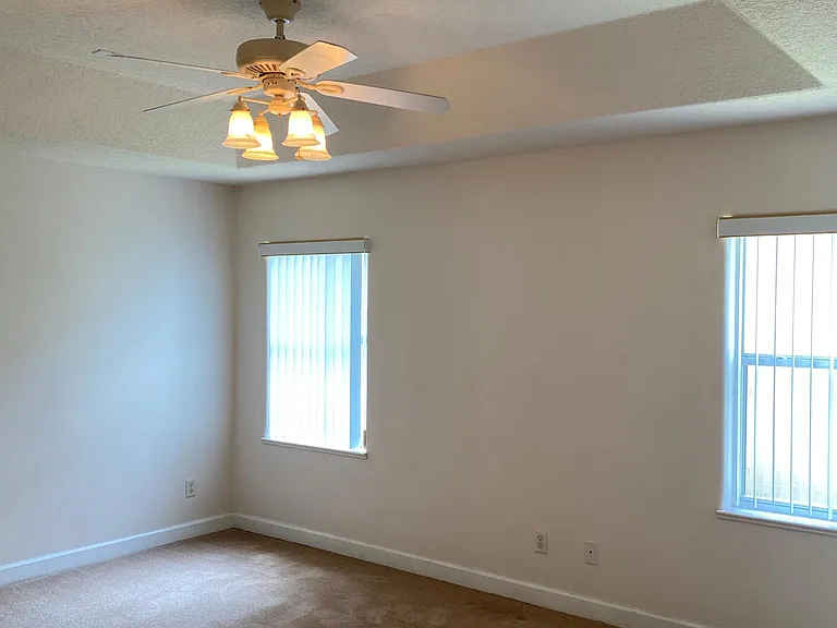 5270 Somerville Dr — Photo 15