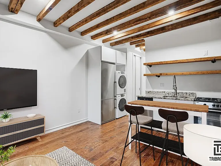 47 Market St #1A — Photo 1