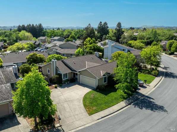 1715 Northstar Drive, Petaluma, CA 94954