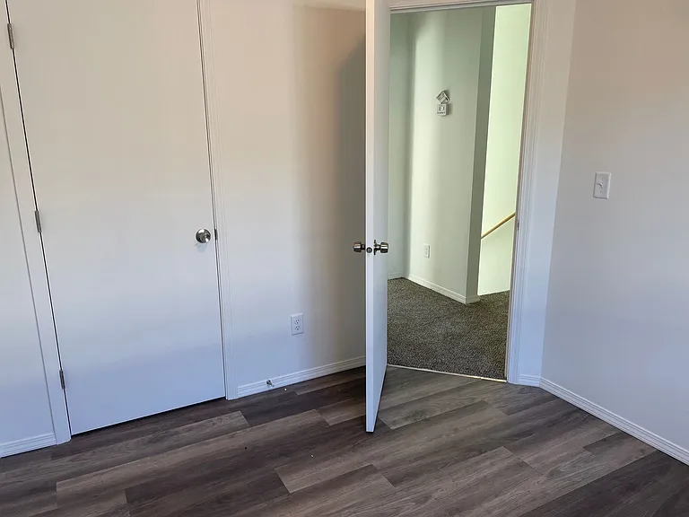 811 3rd Ave NE — Photo 8