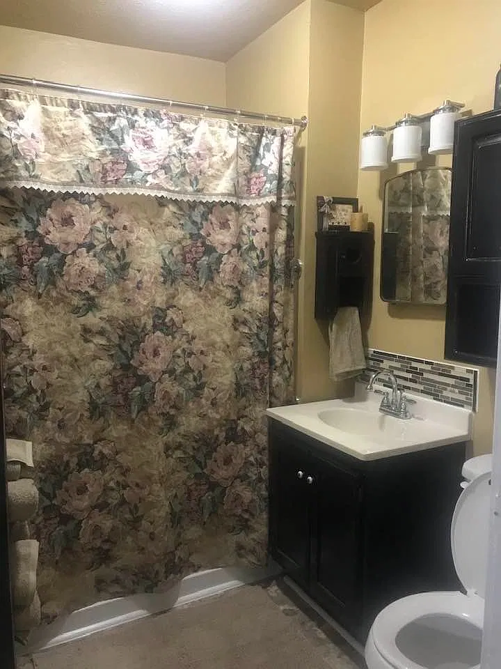 2 bed, 700 sqft, $700 — Photo 3