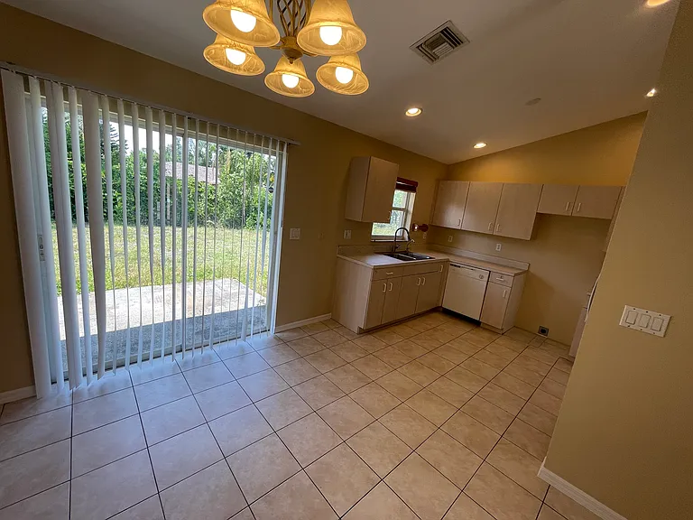 8259 Caloosa Rd — Photo 29