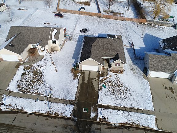 3rd image of 428 Forest View Ave
