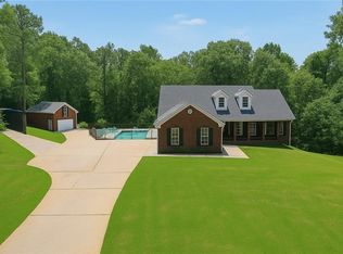 305 Moccasin Gap Rd, Jackson, GA 30233