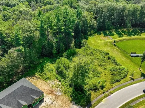 7 Quigley Rd, Southampton, MA 01073