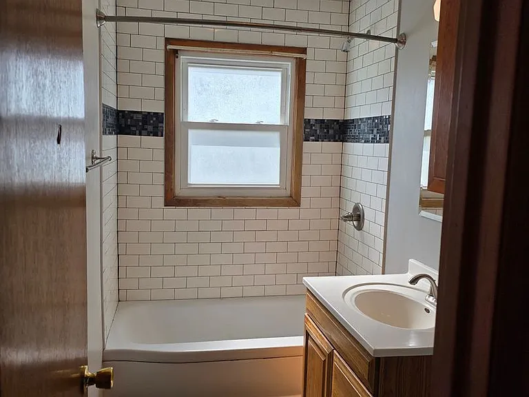 1005 W Park Ave — Photo 5