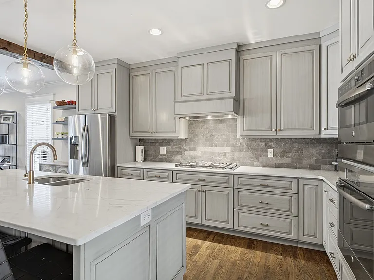 1102 Caldwell Ave — Photo 14
