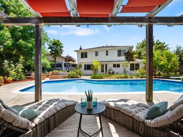 1548 Parkwood Court, Napa, CA 94558