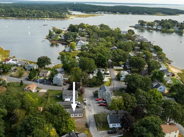 106 Circuit Ave, Wareham, MA 02571