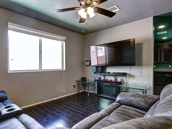 5th image of 7610 Jasmine Falls Dr