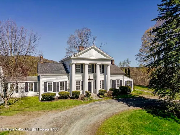 1569 Hoosick Road, Troy, NY 12180