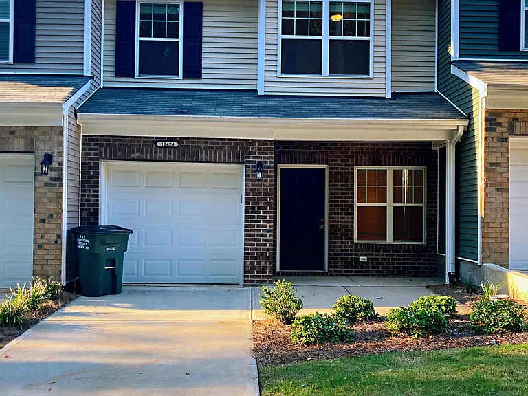 10424 Benfield Rd — Photo 10