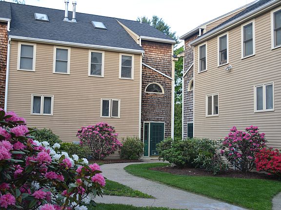 unit on end. right building.