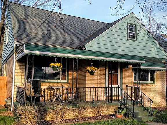 Complete new roof 2011