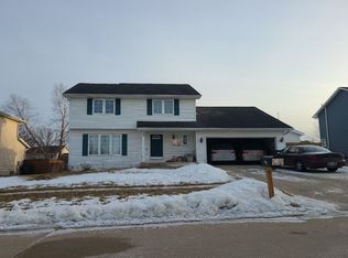 513 Blue Heron Ct NE, Cedar Rapids, IA 52402