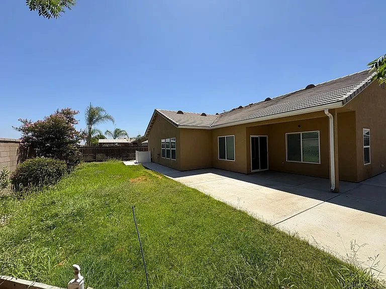 1562 National Dr — Photo 24