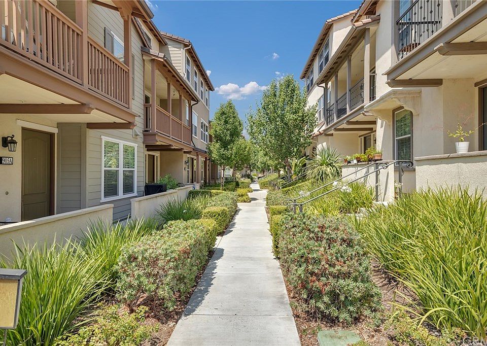 1st image of 909 N Purple Sage Dr Unit D