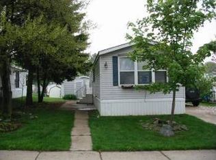 1948 Borman Ct, Milford, MI 48381