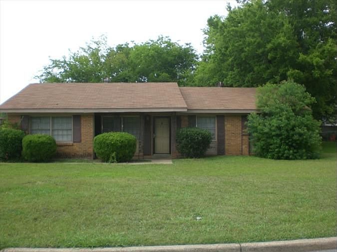 2nd image of 236 Adler Dr