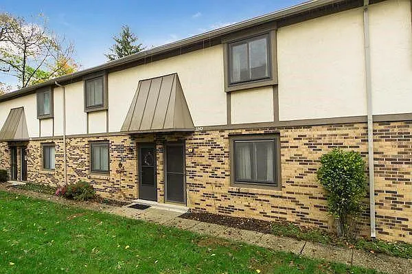 2 bed, 1.5 bath, 1152 sqft, $1,450 — Photo 1