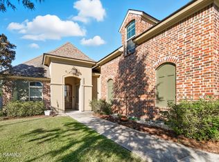 101 Glenbrook Dr, Broussard, LA 70518