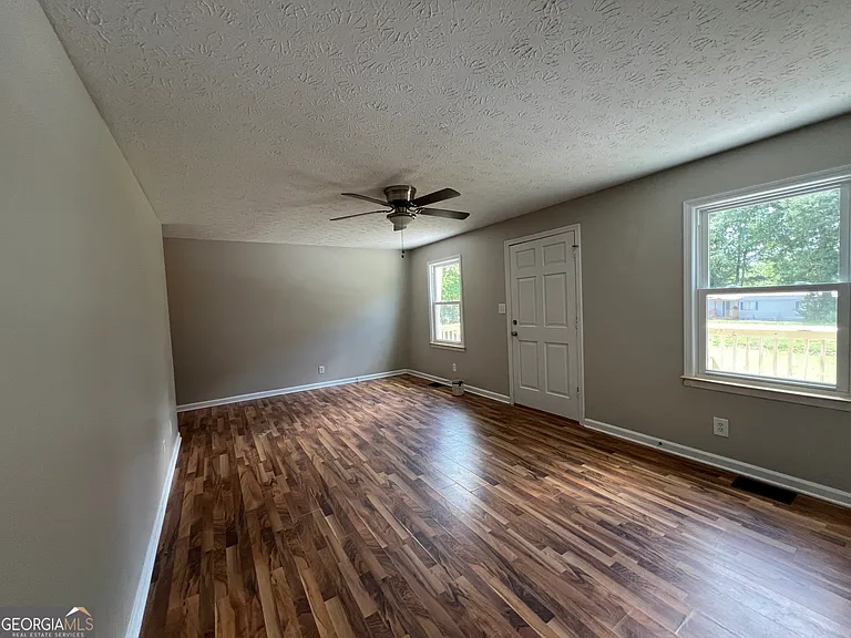 943 Grier Rd — Photo 8