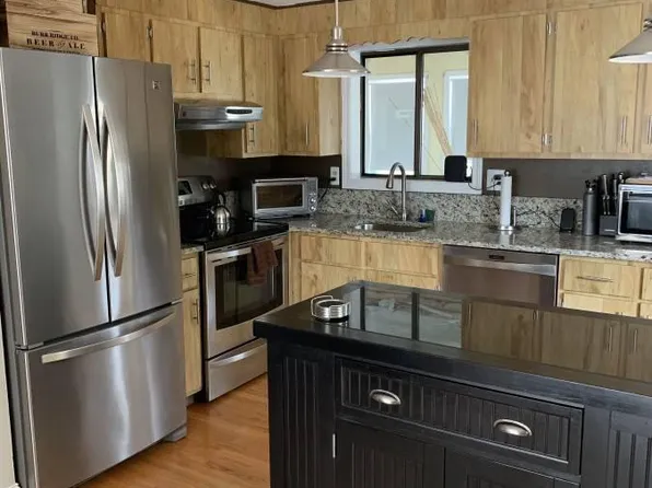 1301 Varnum Ave, Lowell, MA 01854