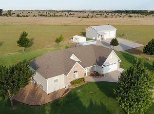 10499 SW Lakeview Dr, Pratt, KS 67124