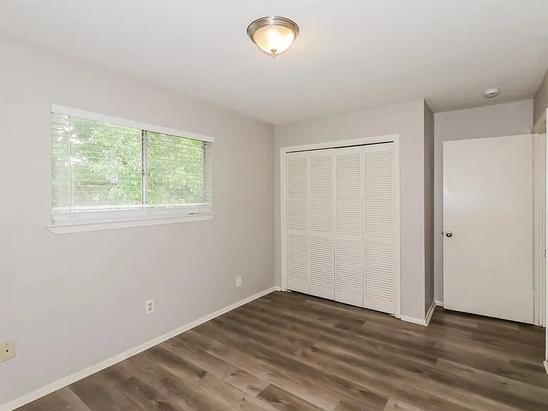 11923 Yeatmah Ln — Photo 14