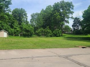 3407 Laura Ln, Saint Louis, MO 63125