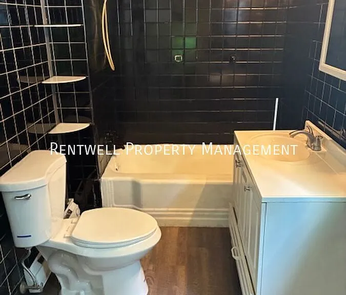 1215 Louise St #1 — Photo 8