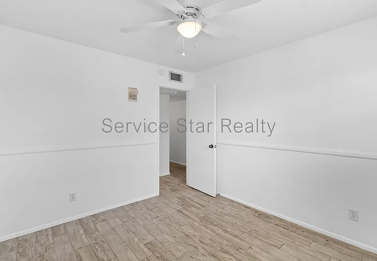 923 E Wesleyan Dr — Photo 18