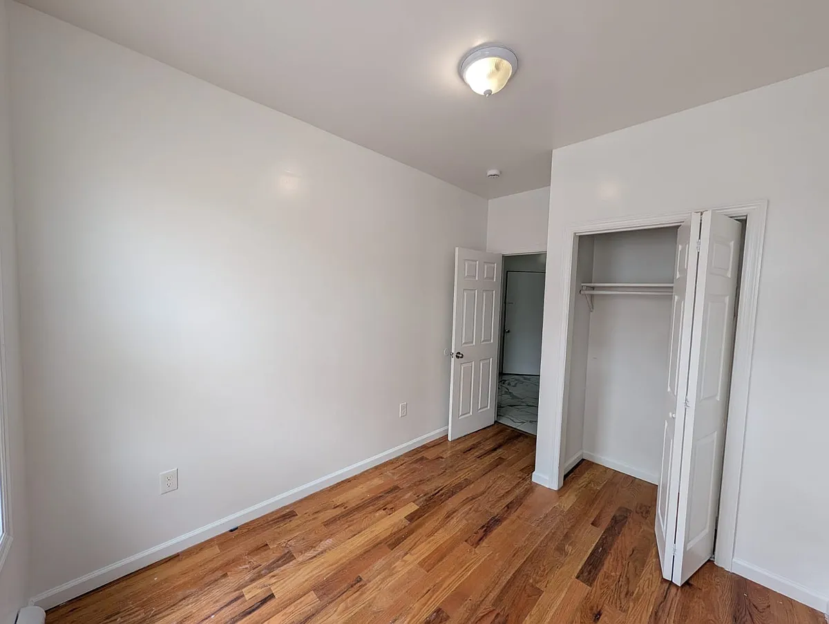 Building Photo - 103 Van Winkle Ave #1