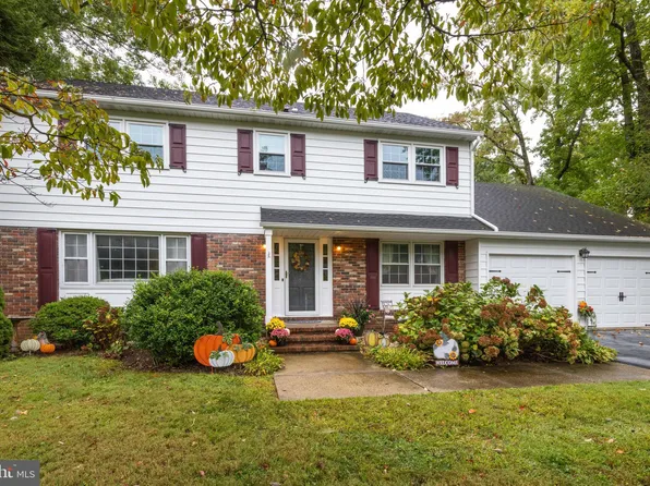 1307 Moon Dr, Yardley, PA 19067