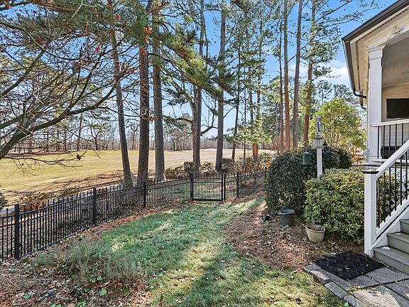 3rd image of 8824 Wildwood Links