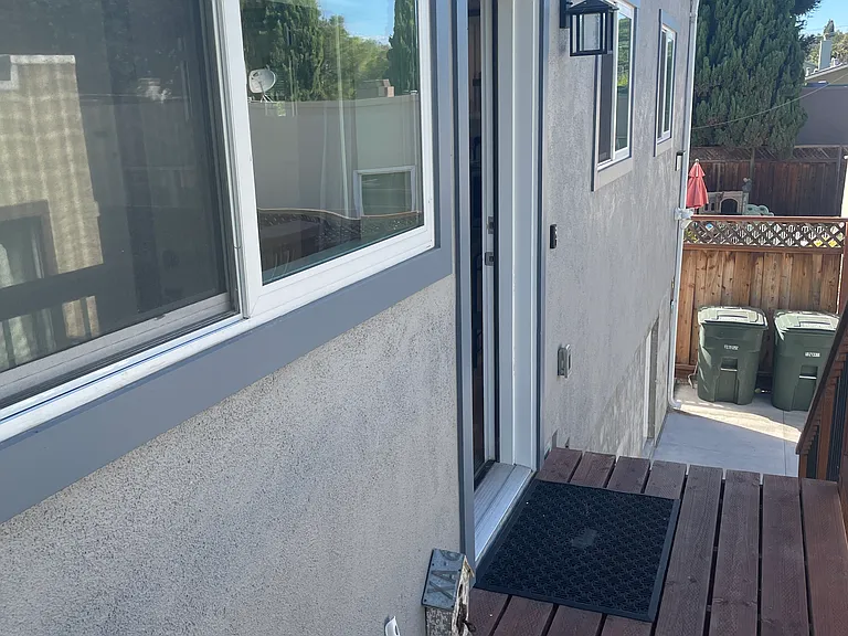 1423A California Dr — Photo 14