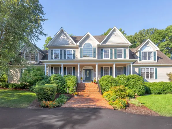 820 Black Cat Rd, Keswick, VA 22947