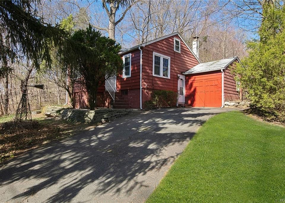 1st image of 288 Railroad Ave