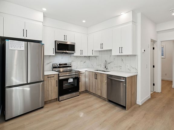 3rd image of 2831 36th St SW #3B
