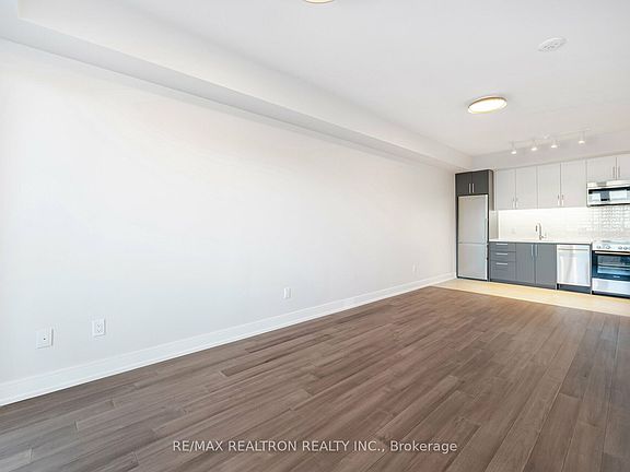 5th image of 2525 Bathurst St #410