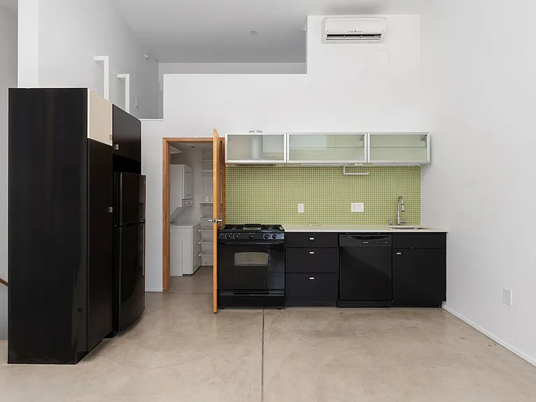 Centre Street Lofts — Photo 20