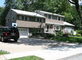 268 North Blvd, Saddle Brook, NJ 07663