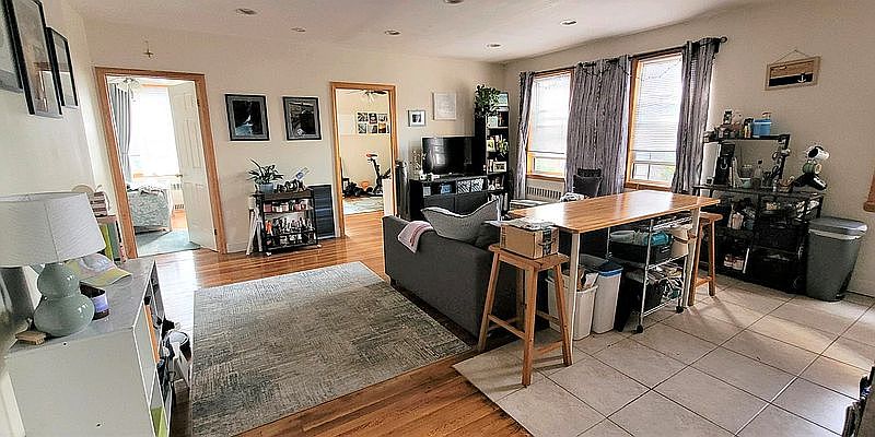 1st image of 2247 28th St APT 3