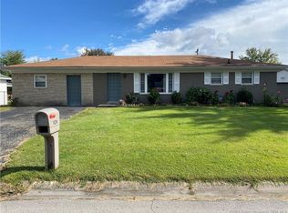 824 Alabama Ave, Sellersburg, IN 47172