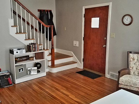 2nd image of 129 N Broadview St