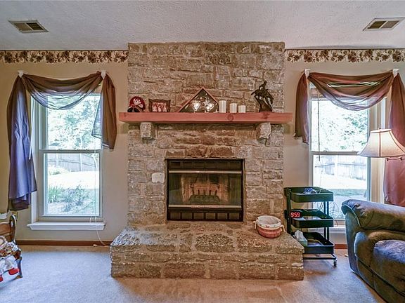 4th image of 3066 River Birch Dr