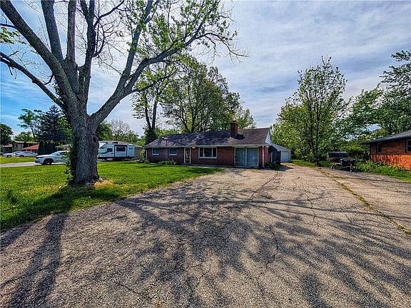3rd image of 3899 Timberline Dr