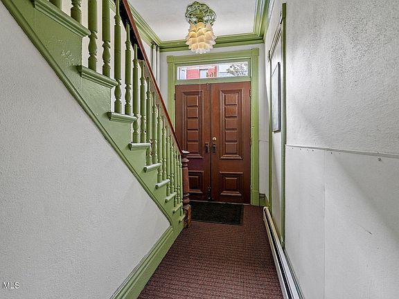 3rd image of 164 4th St #2