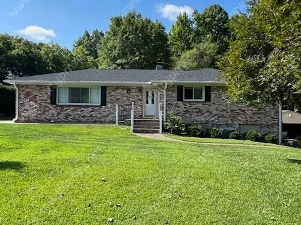 210 Hawthorne Dr, Simpsonville, SC 29680