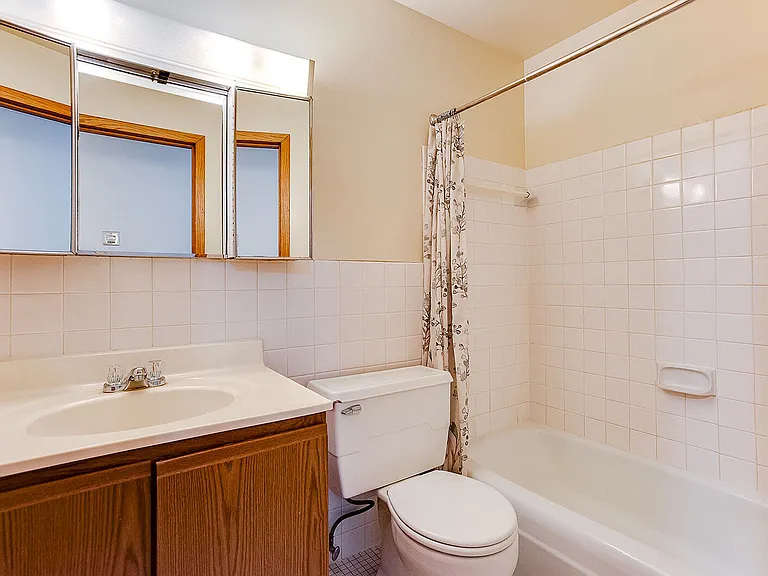 2435 Pillsbury Ave. S. — Photo 7